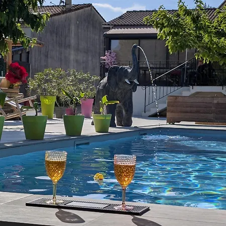 Ferienhaus Chic And Chill Guest House, Romantique Safari Avec Baignoire Balneo Vallon-Pont-dʼArc